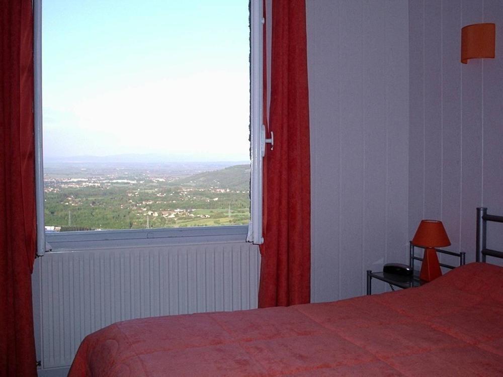 La Chatellenie Volvic Room photo